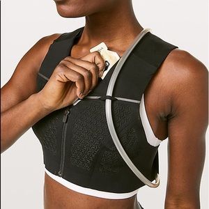 NWT- Lululemon Enlite Hydrainfinity vest, size medium
